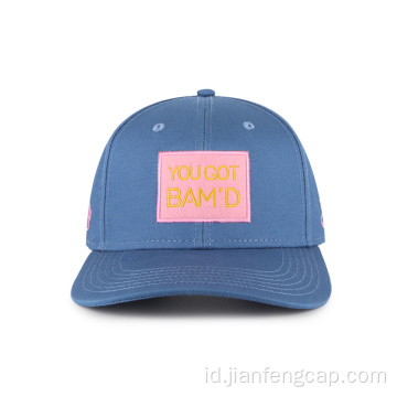 Topi baseball sederhana dengan tambalan flanel